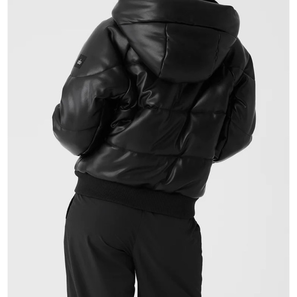 Like new, alo leather bomber puffer jacket - Picture 4 of 6